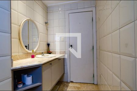 Apartamento para alugar com 350m², 4 quartos e 2 vagas Apartamento para alugar com 350m², 4 quartos e 2 vagasBanheiro do Quarto 1