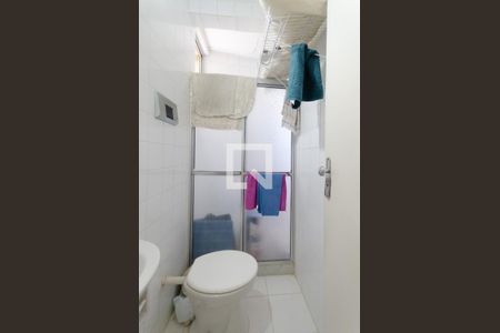 Apartamento para alugar com 350m², 4 quartos e 2 vagas Apartamento para alugar com 350m², 4 quartos e 2 vagasBanheiro social