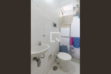 Apartamento para alugar com 350m², 4 quartos e 2 vagas Apartamento para alugar com 350m², 4 quartos e 2 vagasBanheiro social
