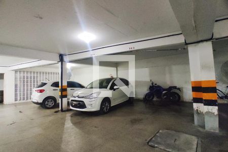 Apartamento para alugar com 350m², 4 quartos e 2 vagas Apartamento para alugar com 350m², 4 quartos e 2 vagasÁrea comum