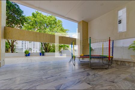 Apartamento para alugar com 350m², 4 quartos e 2 vagas Apartamento para alugar com 350m², 4 quartos e 2 vagasÁrea comum