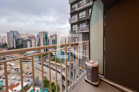 Apartamento para alugar com 27m², 1 quarto e sem vagaSacada 