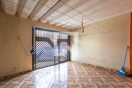 Casa à venda com 114m², 2 quartos e 1 vagaGaragem e área de serviço