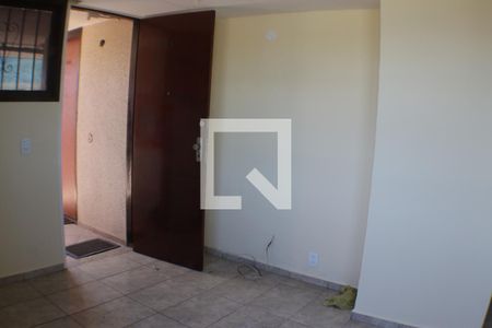 Sala de apartamento para alugar com 1 quarto, 40m² em Taquara, Rio de Janeiro