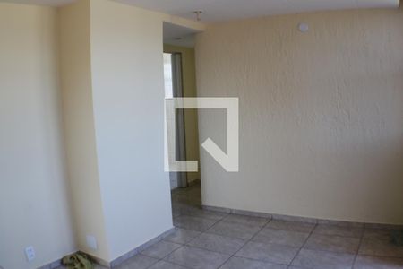 Sala de apartamento para alugar com 1 quarto, 40m² em Taquara, Rio de Janeiro