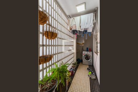 Apartamento à venda com 110m², 2 quartos e 1 vagaÁrea de Serviço