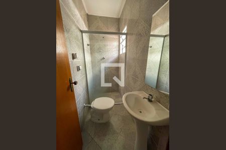 Banheiro do Quarto 1 de casa para alugar com 1 quarto, 48m² em Parque Peruche, São Paulo