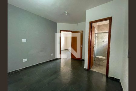Quarto de casa para alugar com 1 quarto, 48m² em Parque Peruche, São Paulo