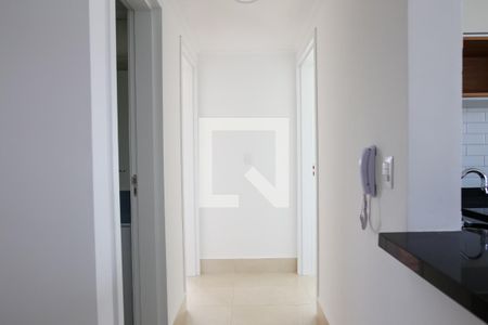 Corredor de apartamento para alugar com 2 quartos, 63m² em Jardim Sílvia, Santo André
