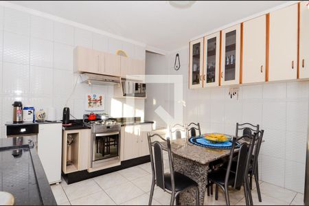 Casa à venda com 169m², 3 quartos e 2 vagasCozinha