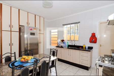 Casa à venda com 169m², 3 quartos e 2 vagasCozinha