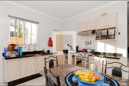 Casa à venda com 169m², 3 quartos e 2 vagasCozinha