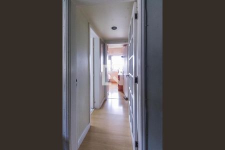 Corredor de apartamento à venda com 2 quartos, 79m² em Higienópolis, Porto Alegre