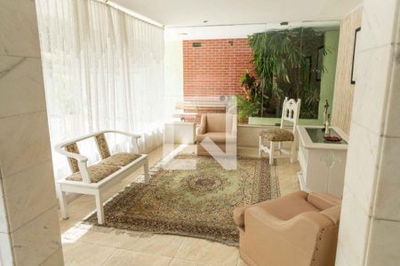 Apartamento à venda com 55m², 2 quartos e sem vaga Apartamento à venda com 55m², 2 quartos e sem vagaHall