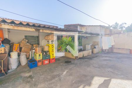 Casa à venda com 325m², 3 quartos e 1 vaga Casa à venda com 325m², 3 quartos e 1 vagaQuintal