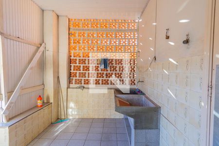 Casa à venda com 325m², 3 quartos e 1 vaga Casa à venda com 325m², 3 quartos e 1 vagaÁrea de Serviço