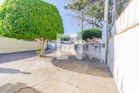 Casa à venda com 325m², 3 quartos e 1 vaga Casa à venda com 325m², 3 quartos e 1 vagaQuintal