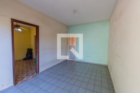 Casa à venda com 325m², 3 quartos e 1 vaga Casa à venda com 325m², 3 quartos e 1 vagaGaragem