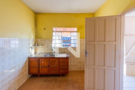 Casa à venda com 325m², 3 quartos e 1 vaga Casa à venda com 325m², 3 quartos e 1 vagaCozinha