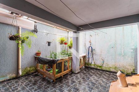 Casa à venda com 194m², 3 quartos e 2 vagas Casa à venda com 194m², 3 quartos e 2 vagasQuintal Fundos