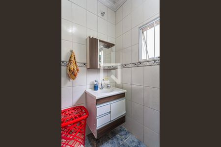 Casa à venda com 194m², 3 quartos e 2 vagas Casa à venda com 194m², 3 quartos e 2 vagasBanheiro 2