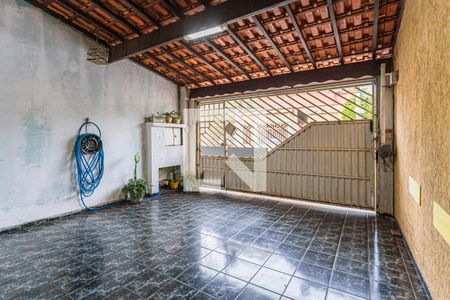 Casa à venda com 194m², 3 quartos e 2 vagas Casa à venda com 194m², 3 quartos e 2 vagasGaragem