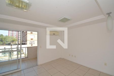 Sala de apartamento para alugar com 3 quartos, 87m² em Vila Valqueire, Rio de Janeiro