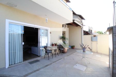 Casa à venda com 146m², 3 quartos e 1 vagaFachada