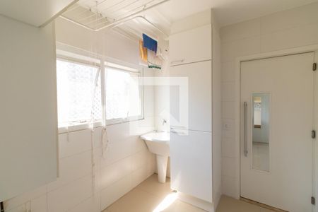 Apartamento para alugar com 229m², 4 quartos e 4 vagas Apartamento para alugar com 229m², 4 quartos e 4 vagasÁrea de Serviço