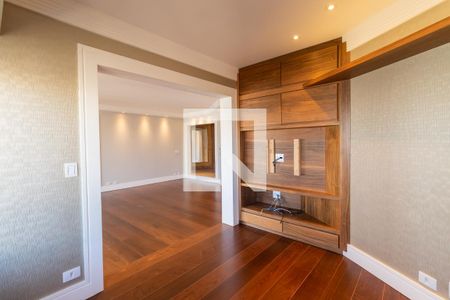 Apartamento para alugar com 229m², 4 quartos e 4 vagas Apartamento para alugar com 229m², 4 quartos e 4 vagasSala de TV