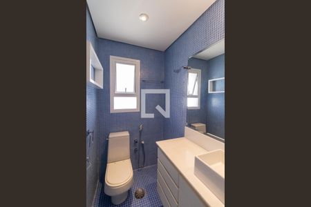 Apartamento para alugar com 229m², 4 quartos e 4 vagas Apartamento para alugar com 229m², 4 quartos e 4 vagasBanheiro da Suíte 3