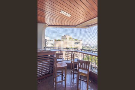 Varanda de apartamento para alugar com 4 quartos, 229m² em Jardim Paulista, São Paulo