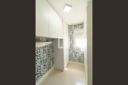 Apartamento para alugar com 229m², 4 quartos e 4 vagas Apartamento para alugar com 229m², 4 quartos e 4 vagasQuarto de Serviço