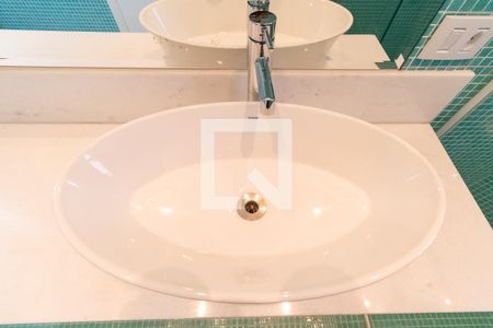 Apartamento para alugar com 229m², 4 quartos e 4 vagas Apartamento para alugar com 229m², 4 quartos e 4 vagasBanheiro da Suíte 2