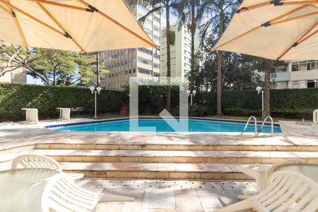 Apartamento para alugar com 229m², 4 quartos e 4 vagas Apartamento para alugar com 229m², 4 quartos e 4 vagasPiscina