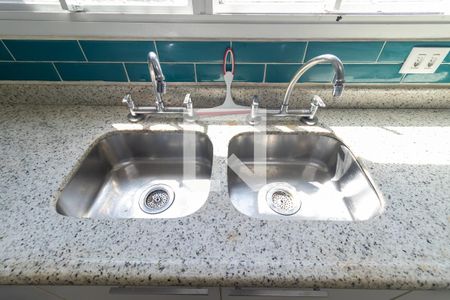 Apartamento para alugar com 229m², 4 quartos e 4 vagas Apartamento para alugar com 229m², 4 quartos e 4 vagasCozinha