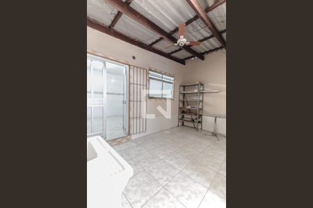 Casa à venda com 150m², 4 quartos e sem vaga Casa à venda com 150m², 4 quartos e sem vagaÁrea de serviço