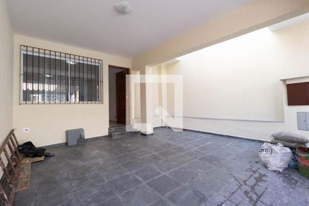 Garagem de casa para alugar com 3 quartos, 160m² em Jardim Peri, São Paulo