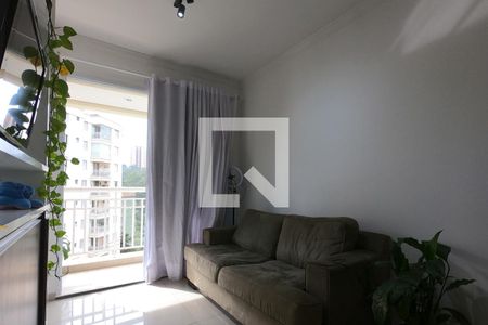 Sala de kitnet/studio para alugar com 1 quarto, 32m² em Jardim Ampliação, São Paulo