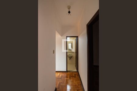 Corredor de casa à venda com 3 quartos, 202m² em Penha de França, São Paulo