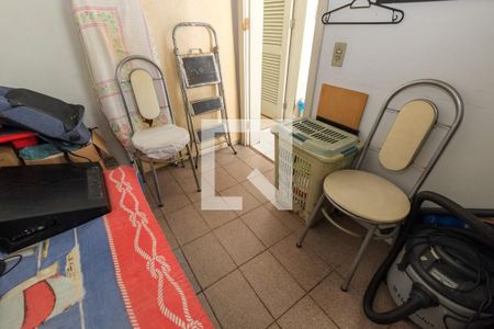 Apartamento à venda com 302m², 3 quartos e 2 vagas Apartamento à venda com 302m², 3 quartos e 2 vagasQuarto de Serviço
