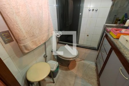Apartamento à venda com 302m², 3 quartos e 2 vagas Apartamento à venda com 302m², 3 quartos e 2 vagasBanheiro da Suíte