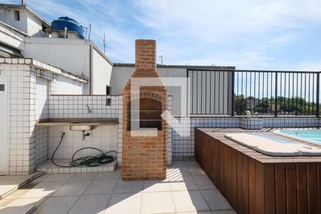 Apartamento à venda com 302m², 3 quartos e 2 vagas Apartamento à venda com 302m², 3 quartos e 2 vagasChurrasqueira