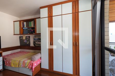 Apartamento à venda com 302m², 3 quartos e 2 vagas Apartamento à venda com 302m², 3 quartos e 2 vagasQuarto 1