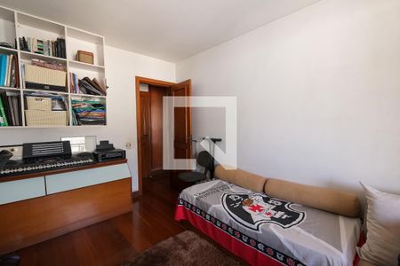 Apartamento à venda com 302m², 3 quartos e 2 vagas Apartamento à venda com 302m², 3 quartos e 2 vagasQuarto 2