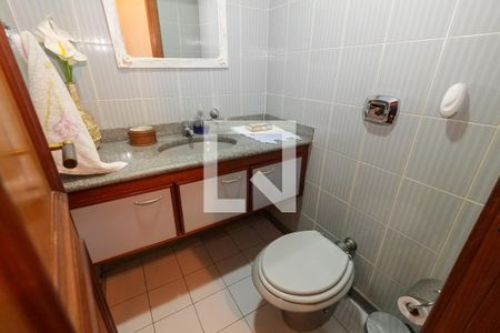 Apartamento à venda com 302m², 3 quartos e 2 vagas Apartamento à venda com 302m², 3 quartos e 2 vagasLavabo
