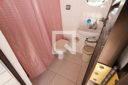 Apartamento à venda com 302m², 3 quartos e 2 vagas Apartamento à venda com 302m², 3 quartos e 2 vagasBanheiro de serviço