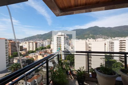 Apartamento à venda com 302m², 3 quartos e 2 vagas Apartamento à venda com 302m², 3 quartos e 2 vagasVista da Suíte