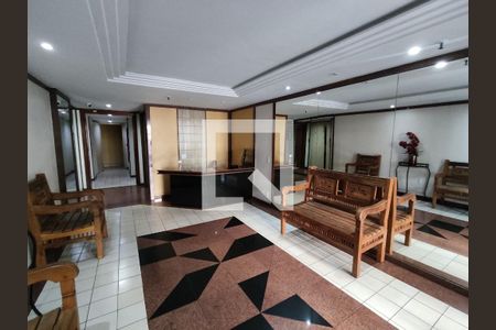 Apartamento à venda com 302m², 3 quartos e 2 vagas Apartamento à venda com 302m², 3 quartos e 2 vagasPortaria