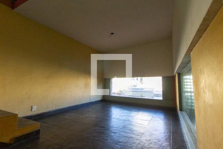 Casa à venda com 450m², 3 quartos e 3 vagasCopa